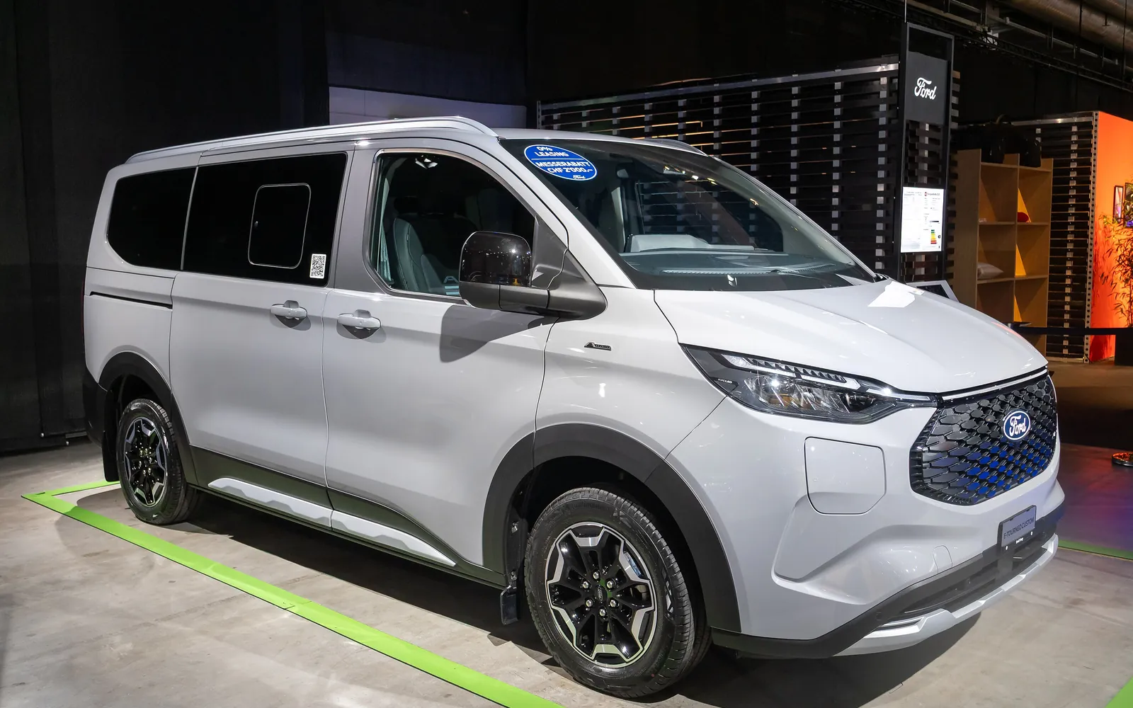 Ford E-Tourneo Custom
