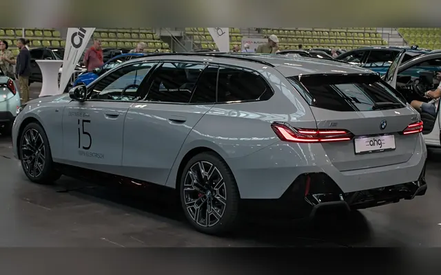 BMW i5