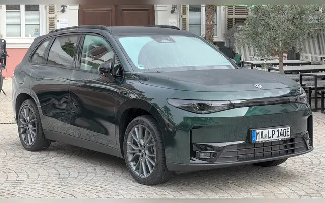 Leapmotor C10