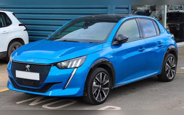 Peugeot e-208