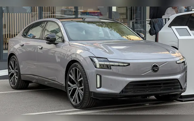 Volvo ES90
