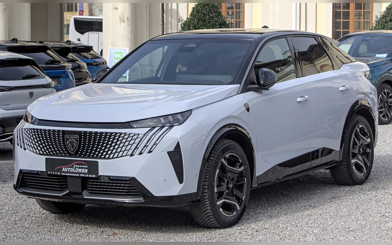 Peugeot e-3008