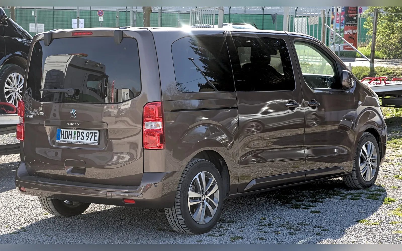 Peugeot e-Traveller