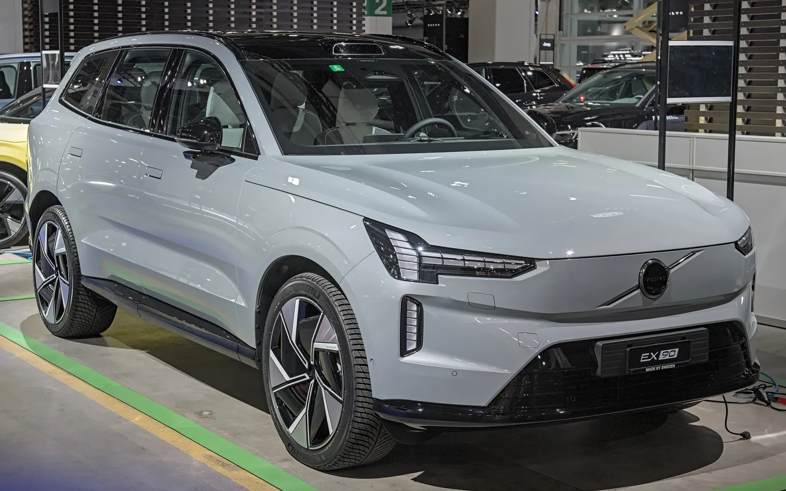 Volvo EX90